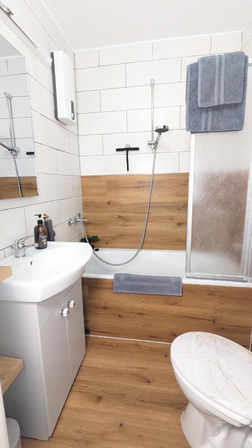 Апартаменты Adresseapartments 1 - 5 Min Fussweg Zum Rathaus - Altstadtrand - Ruhig Вернигероде